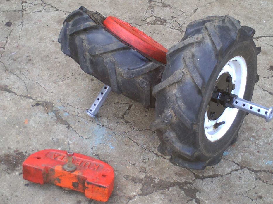 rodas com pesos e peso frontal motocultivador\motoenxada KUBOTA TF60