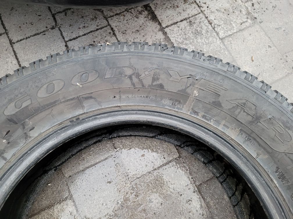 4x 255/60/18 Goodyear lato