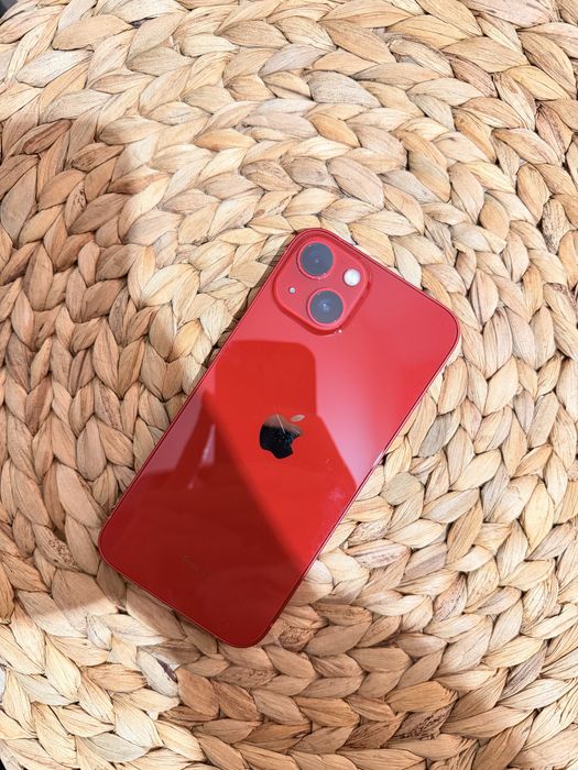 iPhone 13 - Product RED