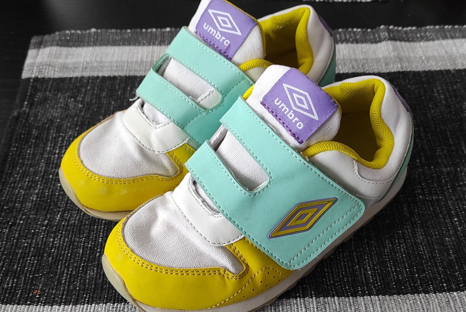 Adidasy UMBRO Lemon Yellow KIDS rozmiar 33