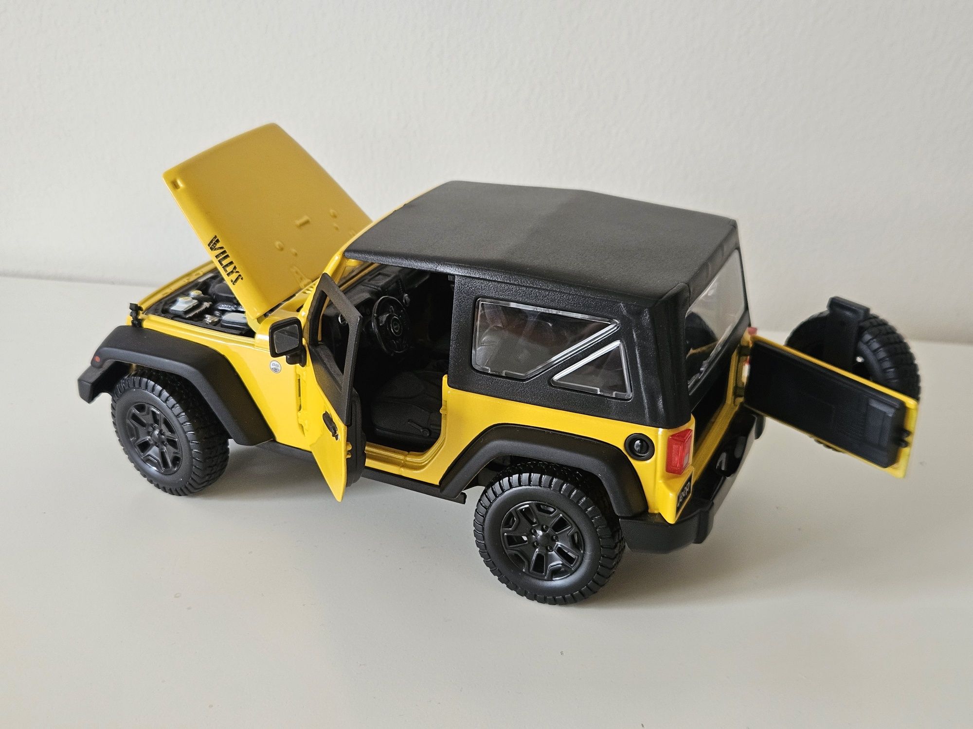 Jeep Wrangler JK Willys 1:18 Maisto