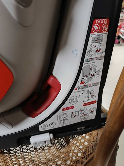 Cadeira Isofix Auto Grupo I, II, III - CHICCO