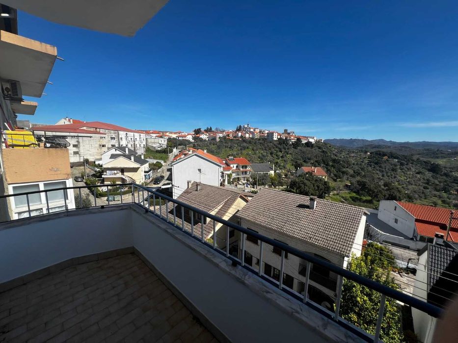 Apartamento espaçoso T3+1 em Belmonte