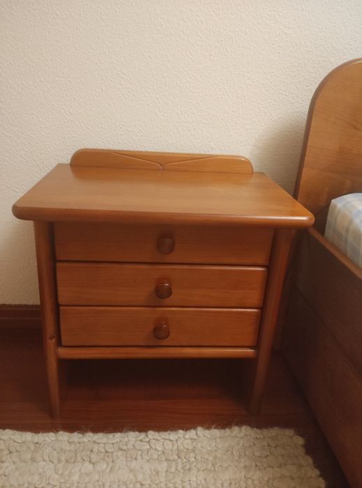 cama casal madeira maciça Serne com ou sem mesas de cabeceira