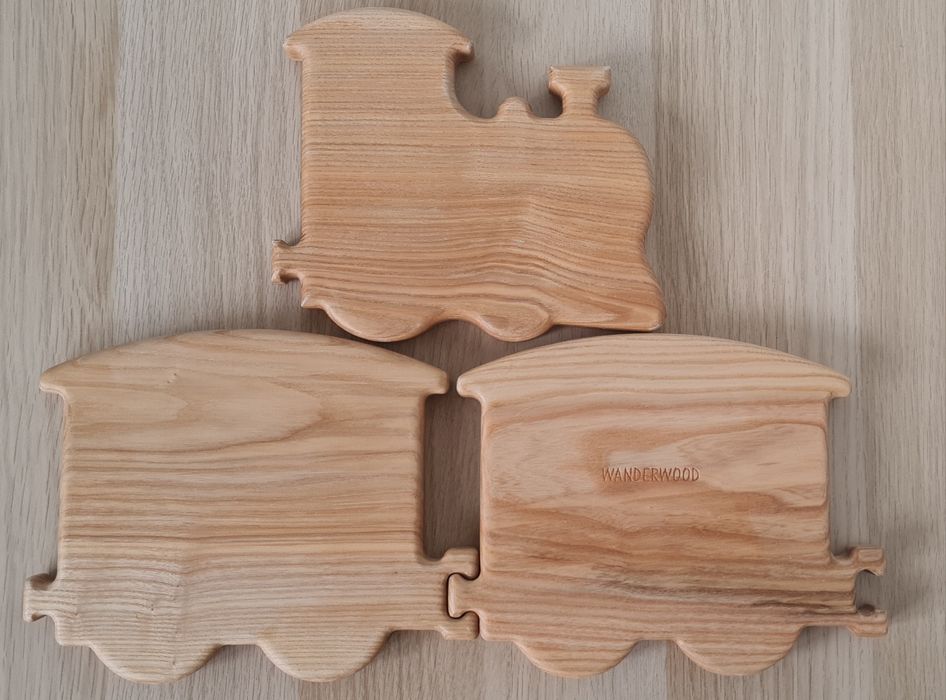 Набір дерев'яних дитячих тарілок Wanderwood у формі поїзда