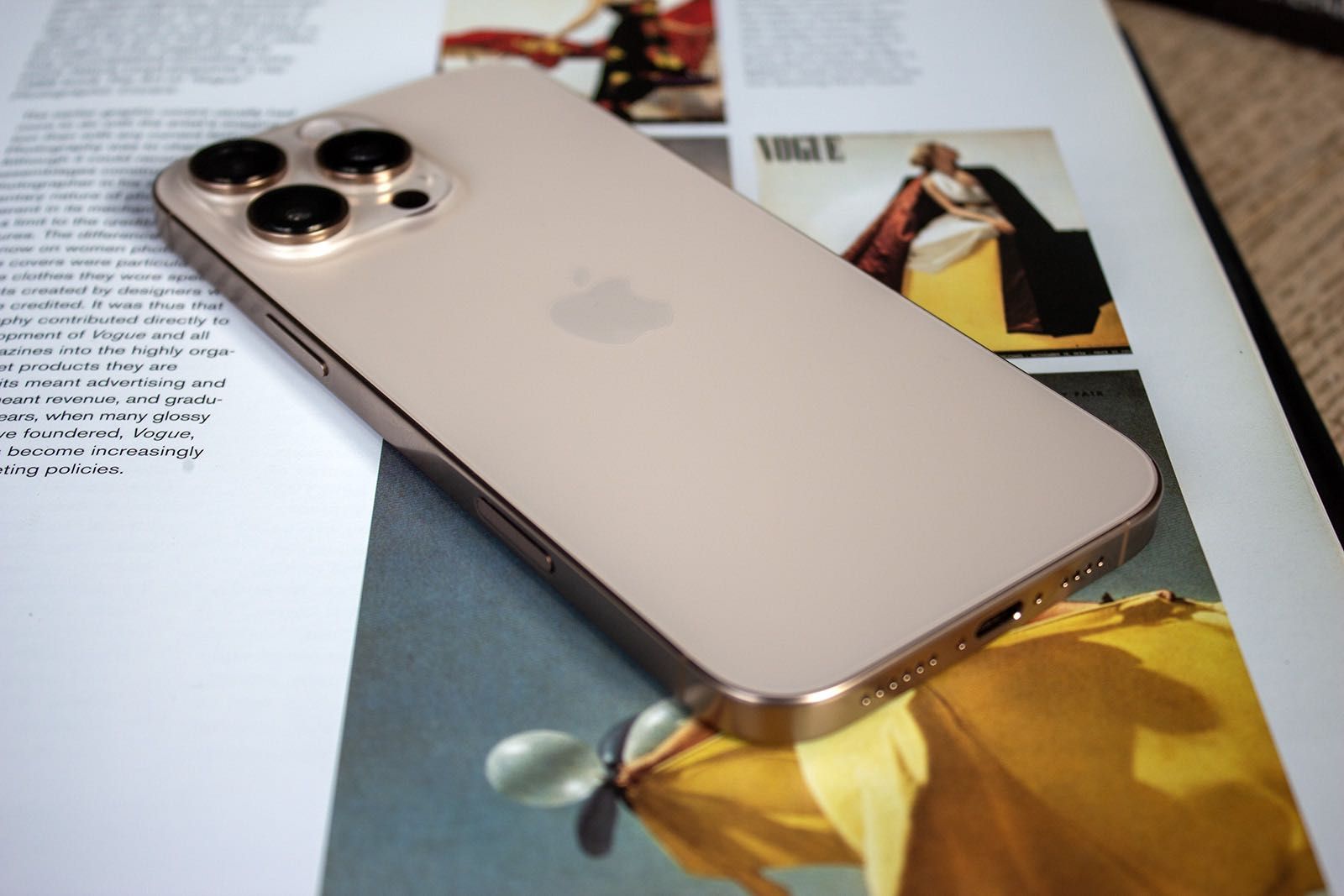 VENDO/TROCO: IPhone 16 Pro Max 256 Gb + ACERTO meu p/ Galaxy Z Fold 7
