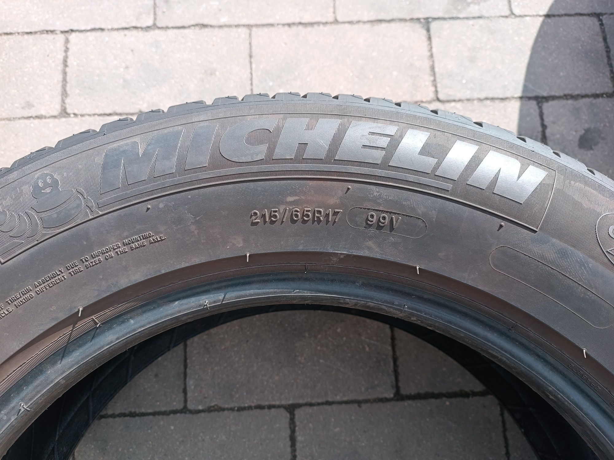 215/65R17 Michelin Primacy 3 99V