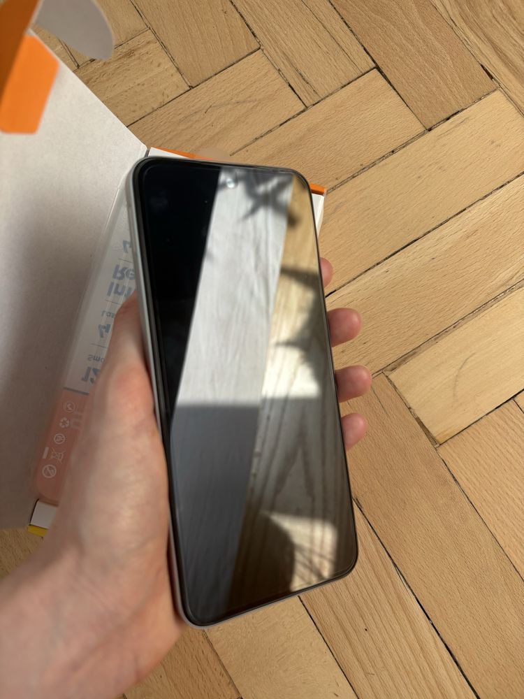 Смартфон Tecno Spark Go 1 3/64Gb Glittery White