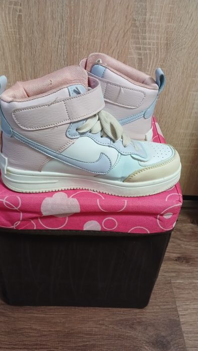 Ботинки nike для дівчинки