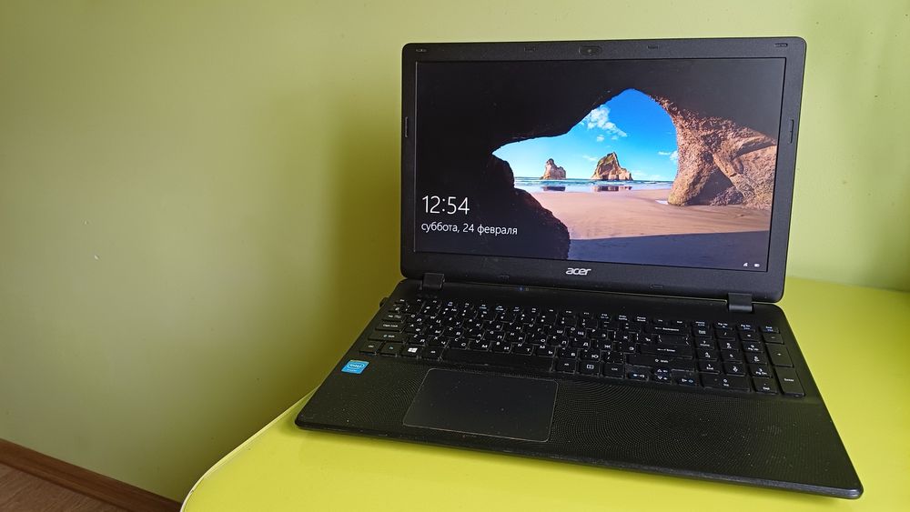 Ноутбук ASER ES1 - 512 модель М52394 15,6"