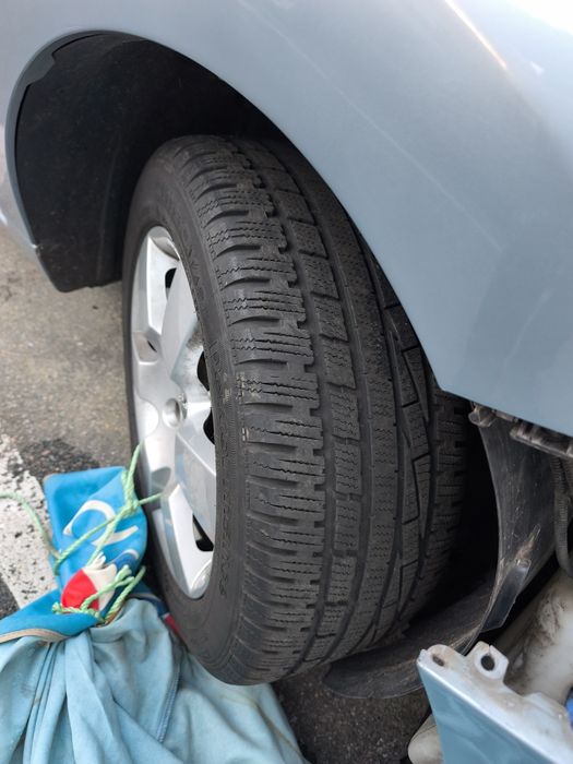 Продам Пежо 5008  2011г. после ДТП.