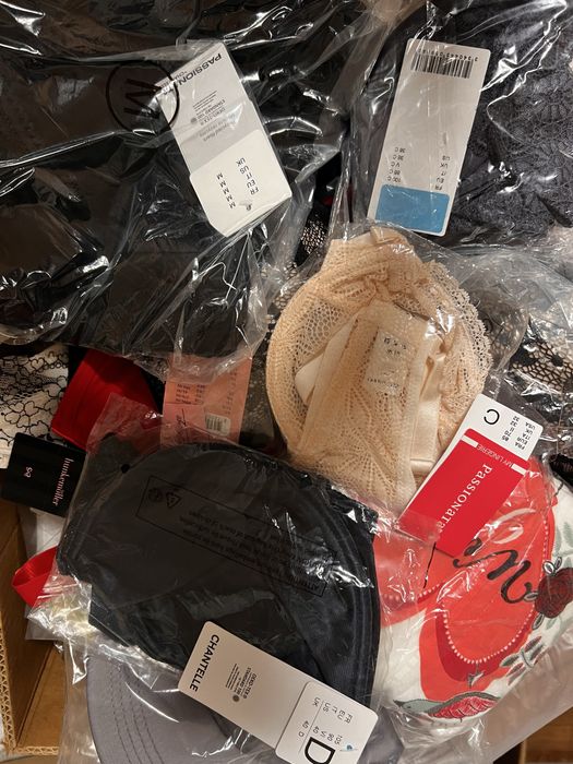 Білизна, бюсти сток оптом