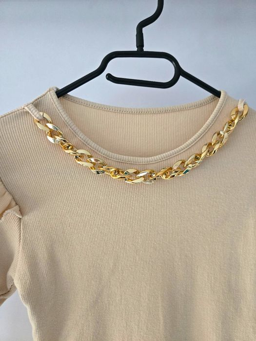 Elegancka, bawełniana bluzka z ozdobnym łańcuszkiem,włoska moda,152