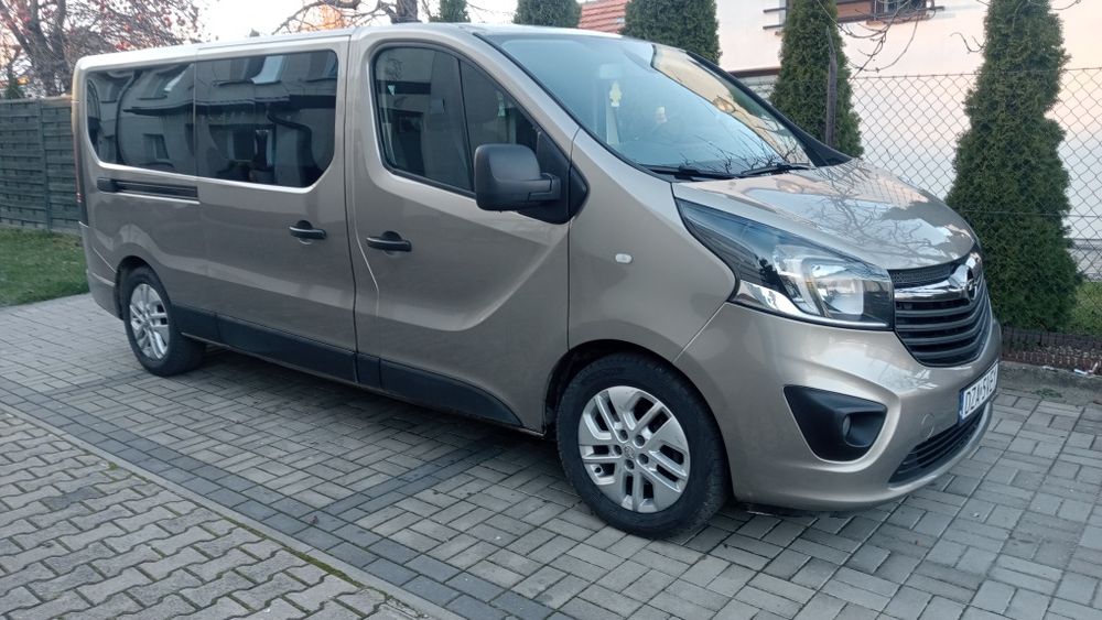 Wynajmę busa 9 osobowy