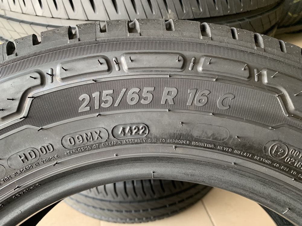 Комплект літніх шин 215/65/16с 106/104Т Michelin AGILIS 3