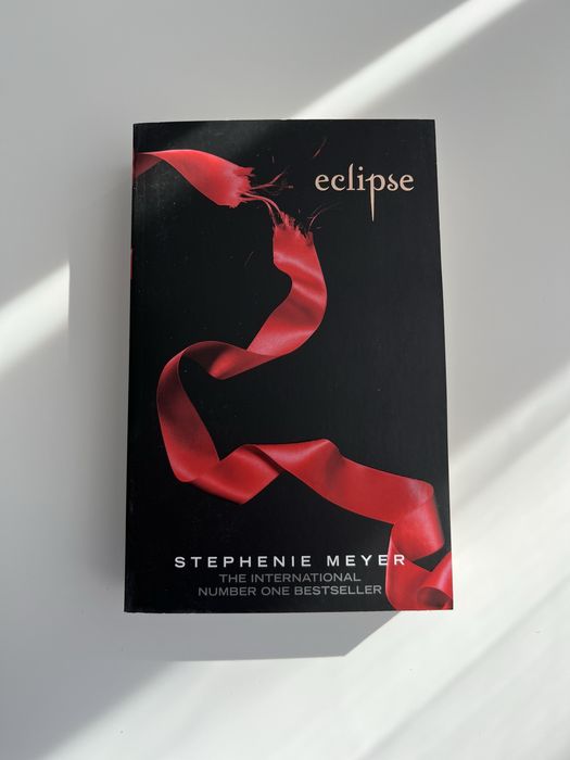 Eclipse Стефани Майер, Затемнення англійською мовою, сутінки