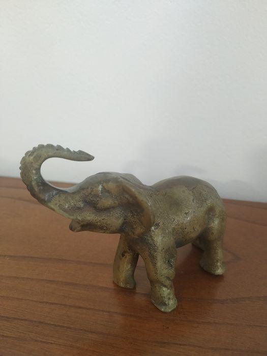 Elefante em bronze