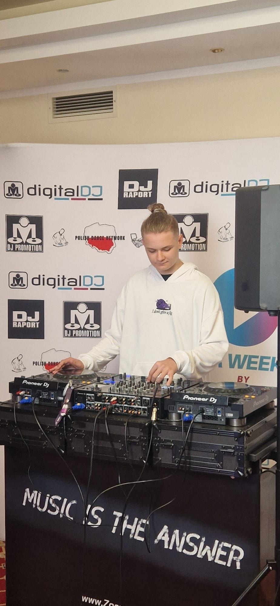 DJ na urodziny, integracje, rocznice, spotkania klasowe,18, 40 itp.