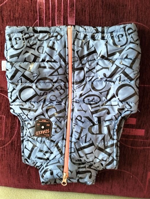 Продам жилетку дитячу