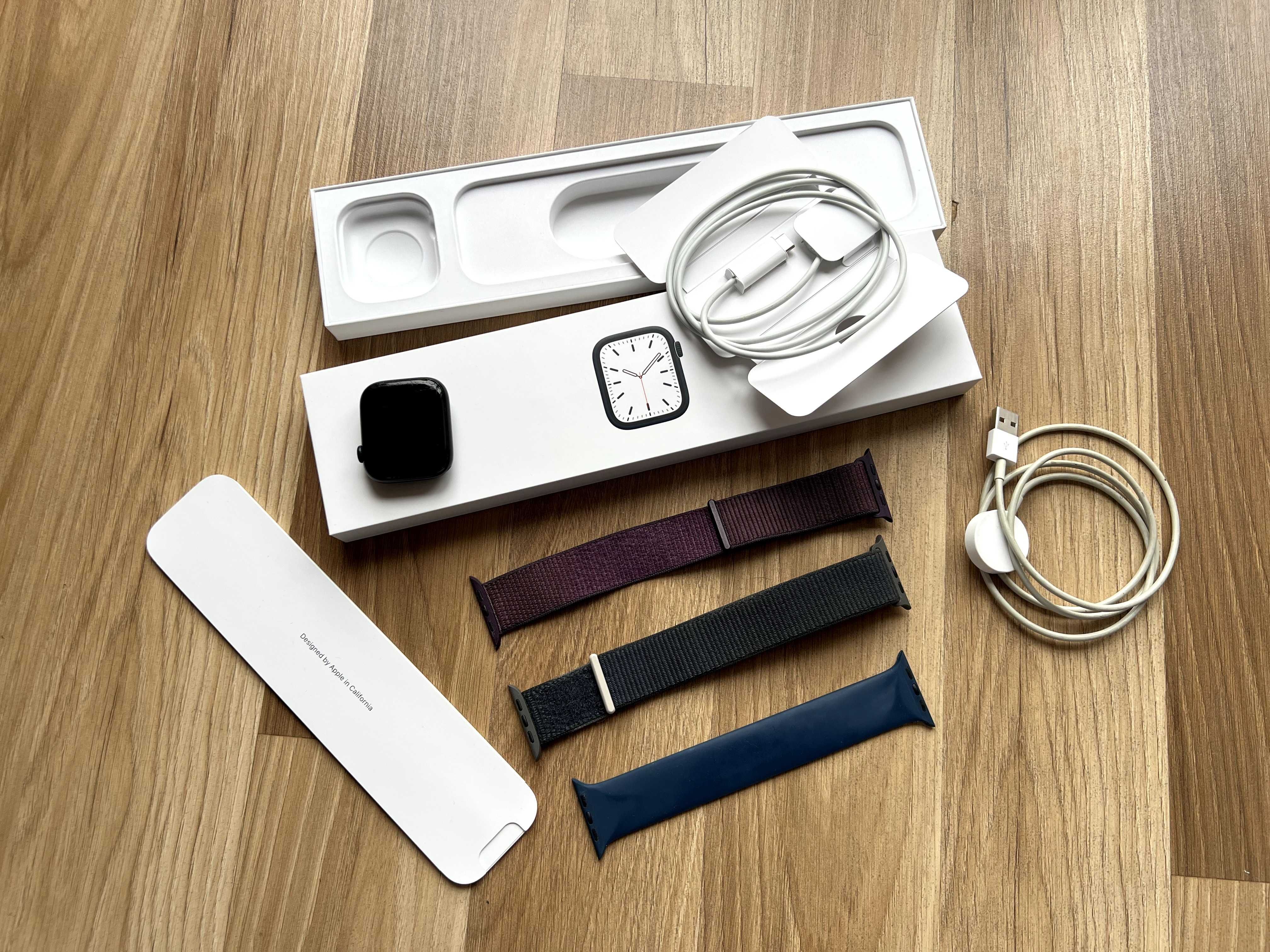 Apple Watch Series 7 (A2474) 45mm + dodatki