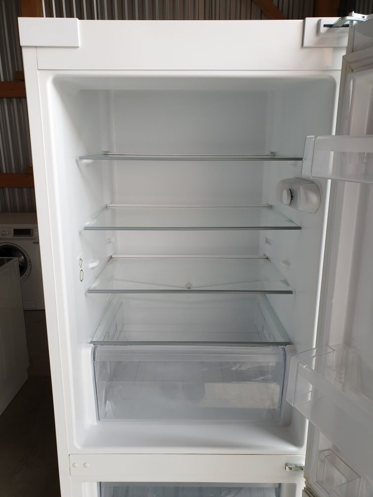 Двухкамерный холодильник Whirlpool 175 cm