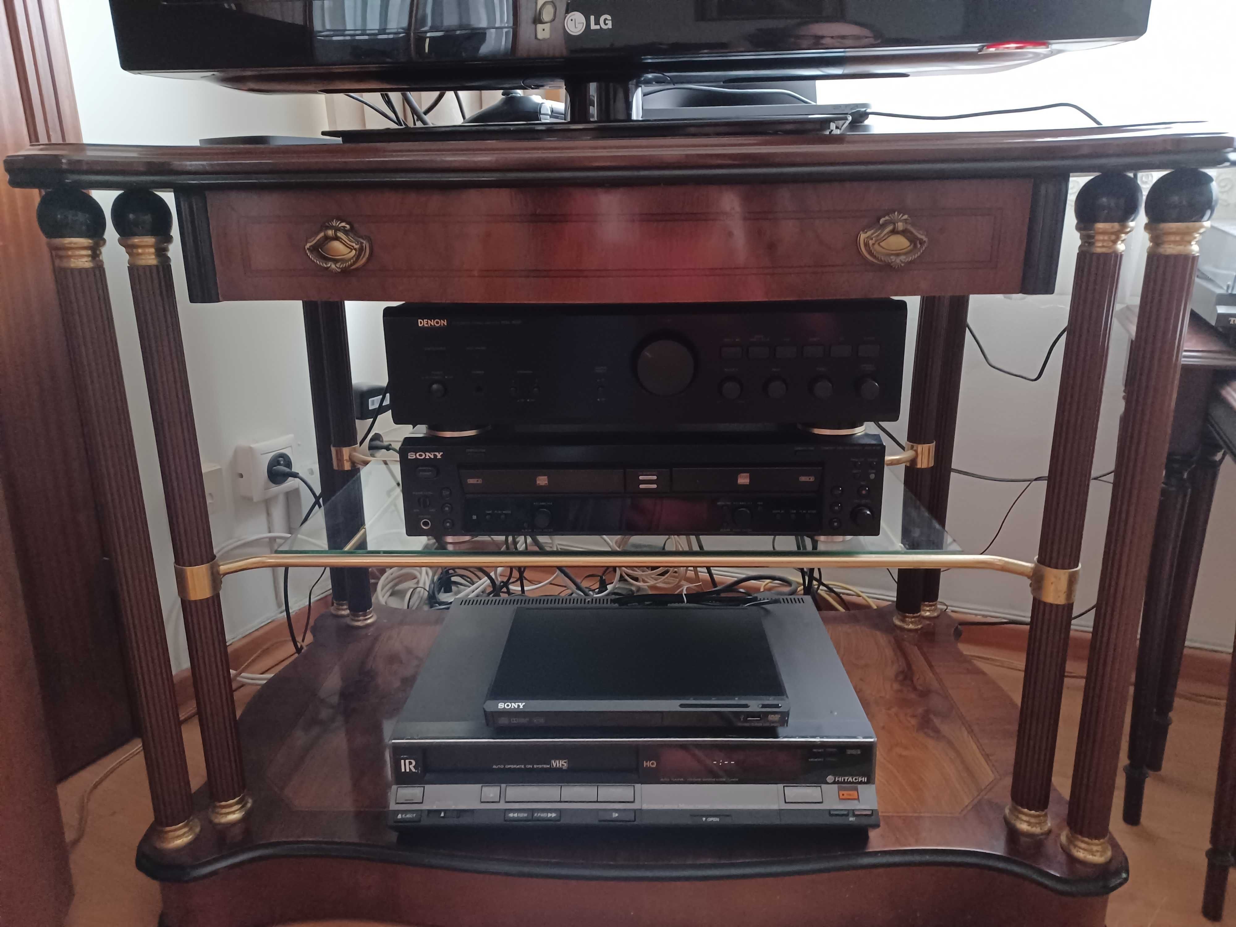 Móvel de Apoio Hi-Fi