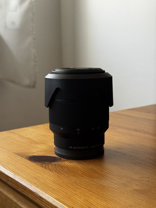 Sony FE 28-70mm f/3.5-5.6 OSS – Excelente Estado