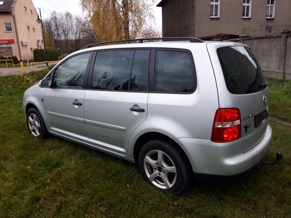 VW Touran 2006 1.6 MPI 7 miejsc bezwypadkowy z Niemiec!