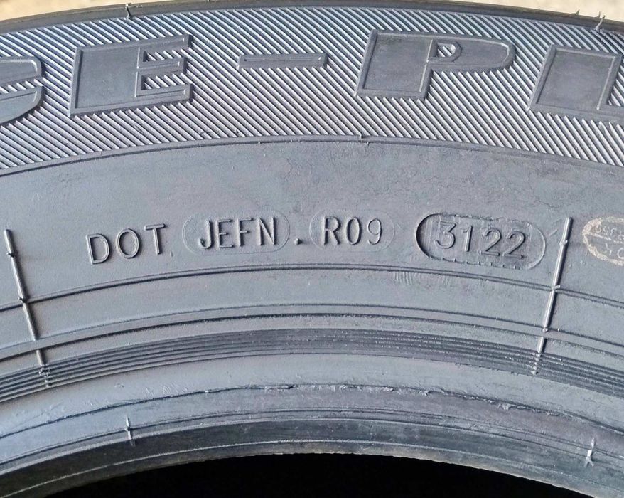 Шини зимові R16 215/65 Minerva Ice Plus S220