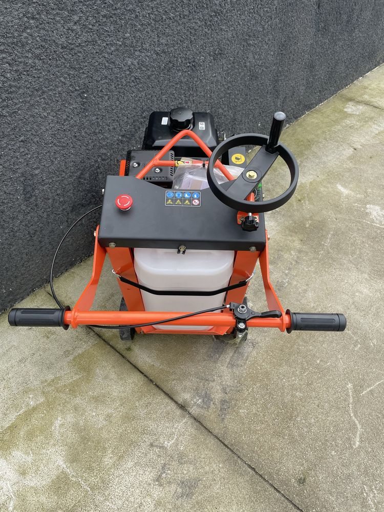 Cortador asfasto com motor KOHLER