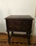 Mesa de cabeceira de carvalho