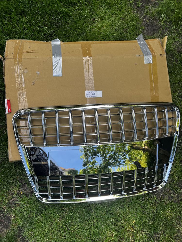 Audi Q7 atrapa,grill + kierunki