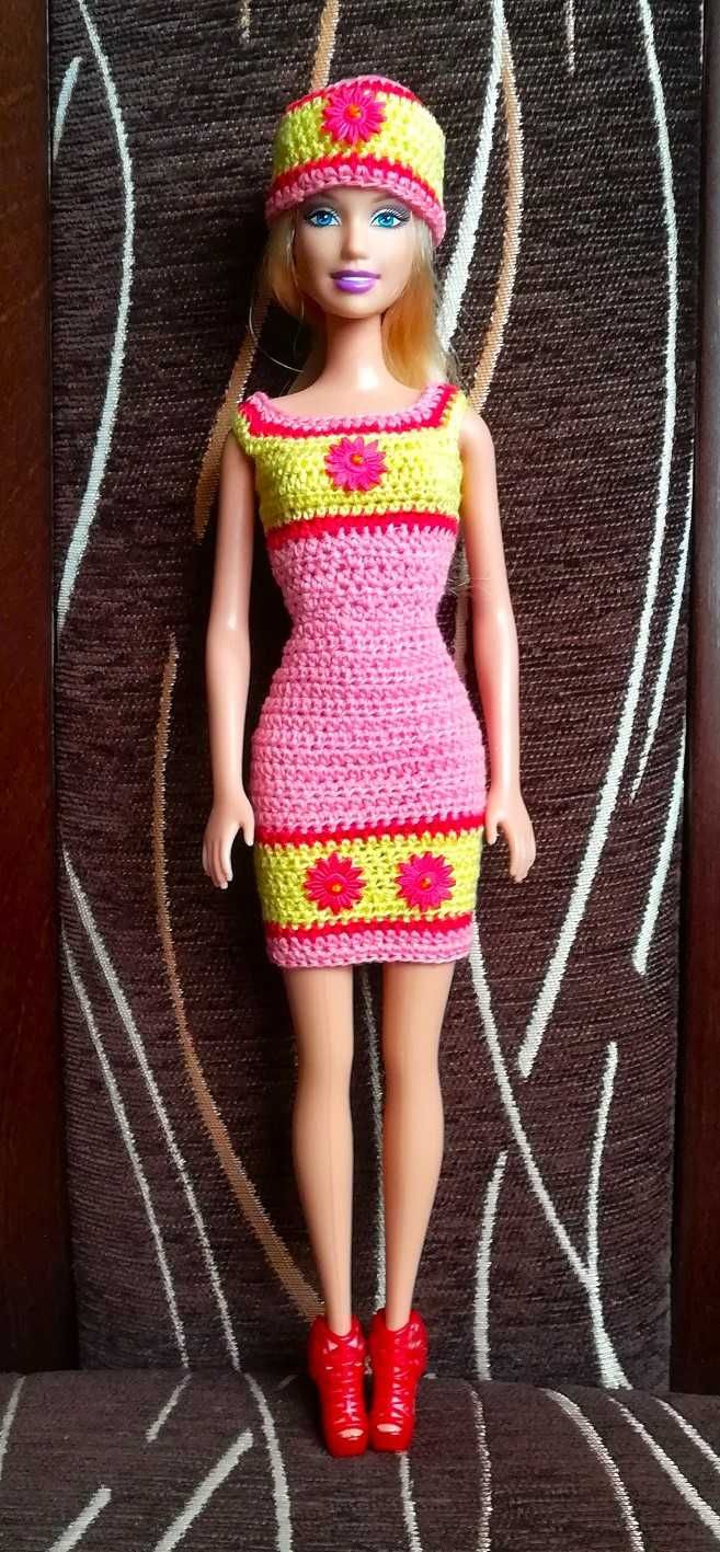 Sukienka i czapeczka dla lalki Barbie, ubranko