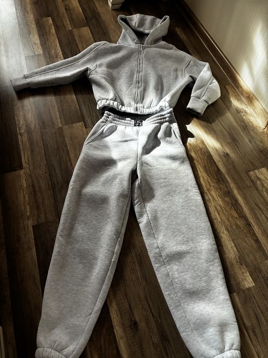 Продам  Спортивний костюм