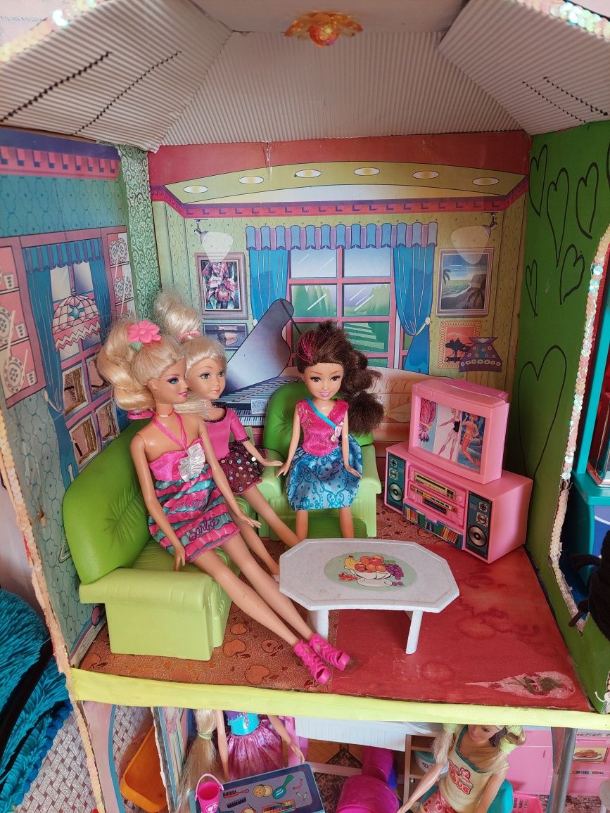 Lalki Barbie wyposażenie do domkui mnóstwo akcesoriów