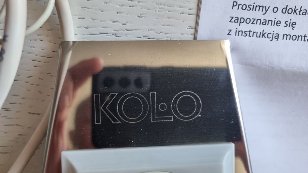 Zestaw oświetleniowy Nova Top Koło z gniazdkiem do szafki z lusterem!
