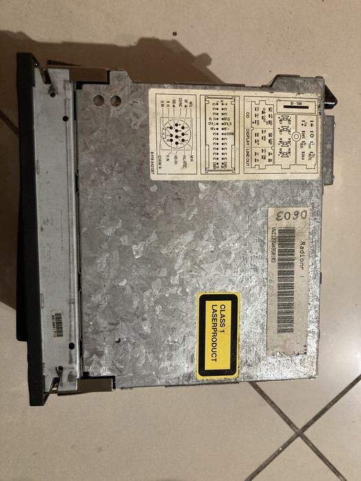 Radio Oryginalne z panelem VW GOLF 4