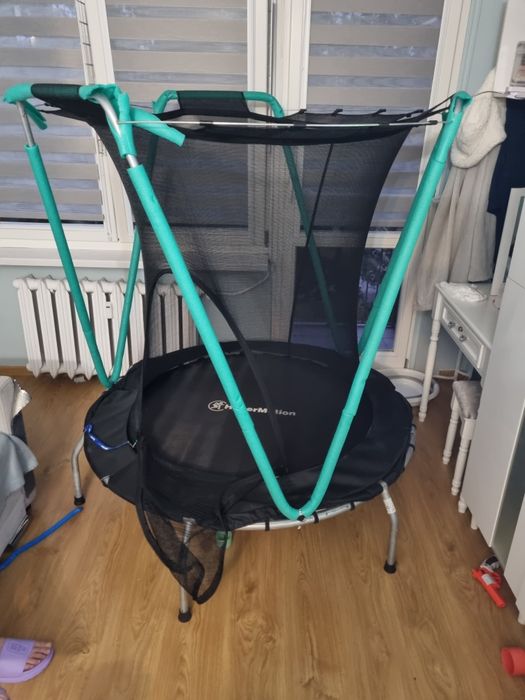 Trampolina Dziecięca HYPERMOTION 137/167 cm z siatką – Stan BDB!