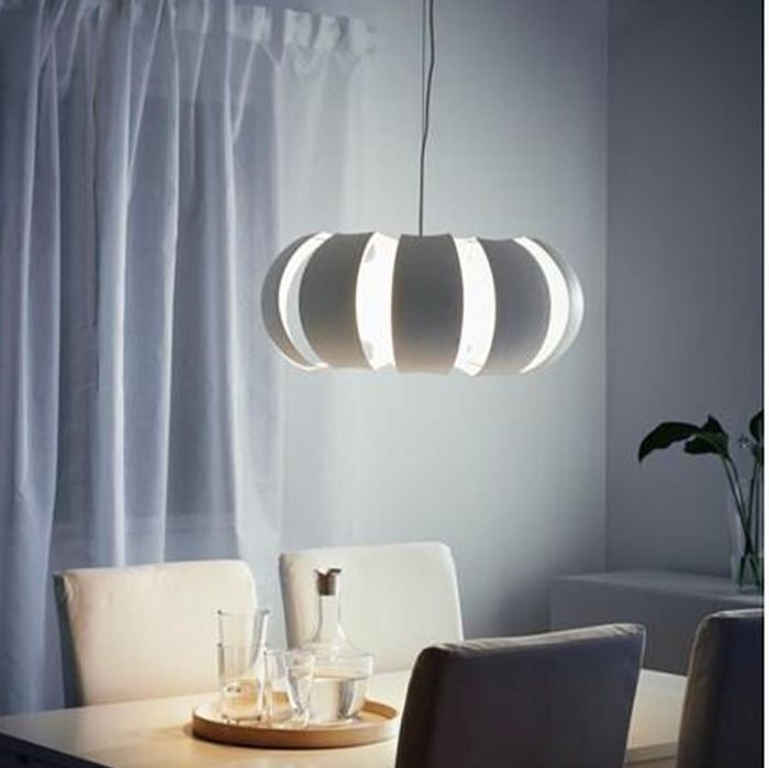 Lampa do salonu metalowa