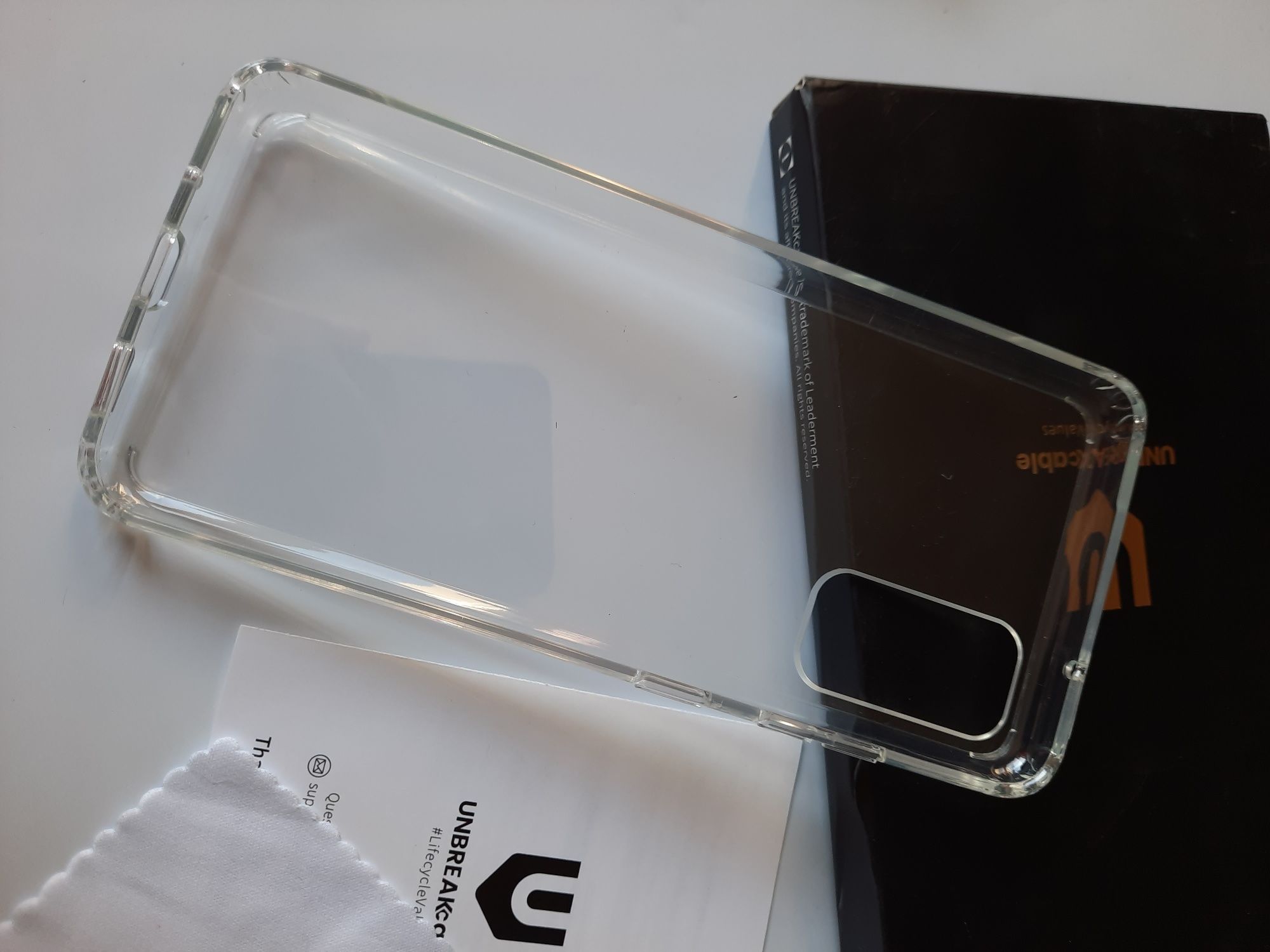 Etui na Samsung Galaxy s20 płecki marka Unbreak cable case przezroczys