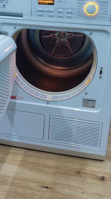 Suszarka Miele na pompie ciepła T8966 WP
