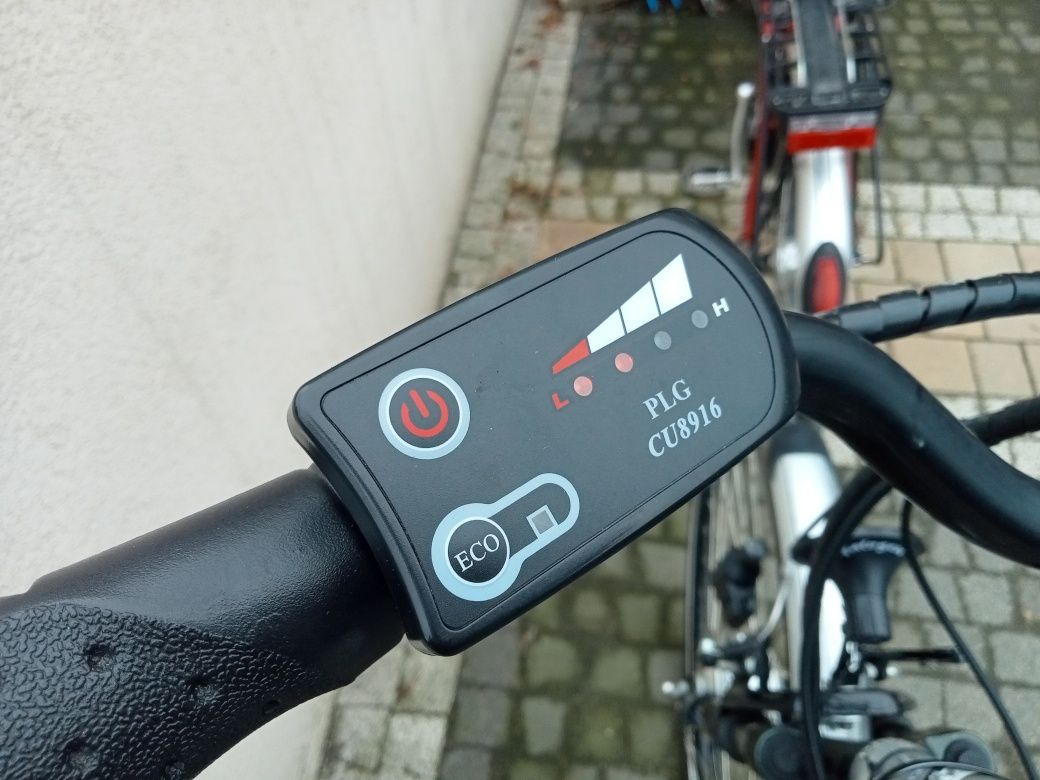 Rower elektryczny damka ruhrwerk ,24 v,250w, uszkodzona