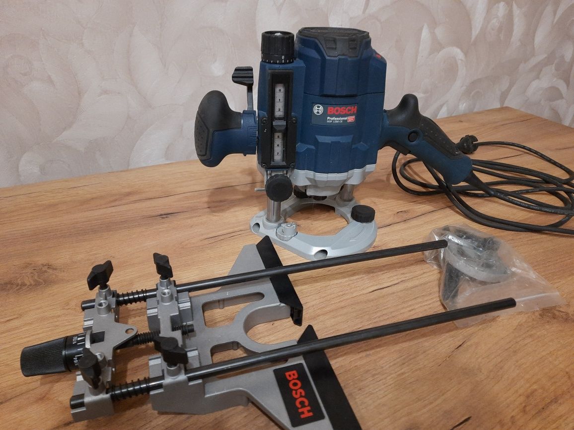 Терміново продамФрезер BOSCH GOF 1250 CE