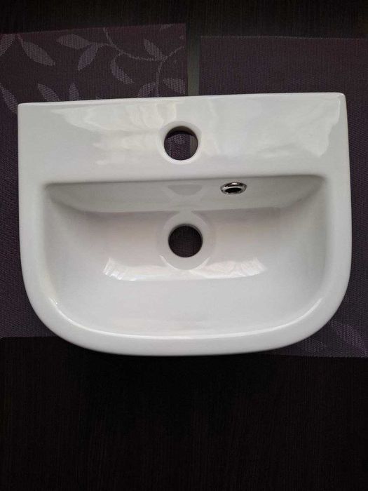 Умивальник Devit  Італія