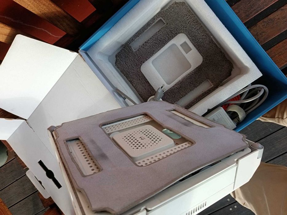 Robot Limpeza Janelas HUTT A1