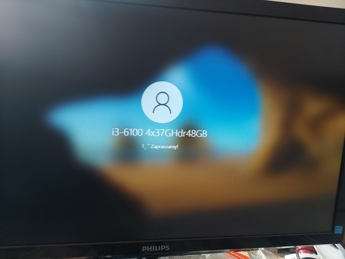 Komputer Lenovo M700 midi 35x34x9cm i3-6100 4x3,7GHz ddr4 8GB SPRAWNY
