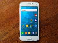 Смартфон Samsung Galaxy S5 mini SM-G800F с чехлом