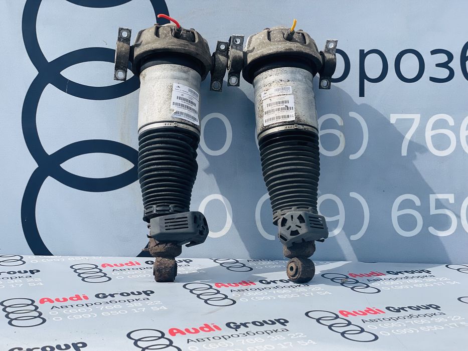 Пневмостійкі Задні Права Ліва Audi Q7 4L Розборка Ауді