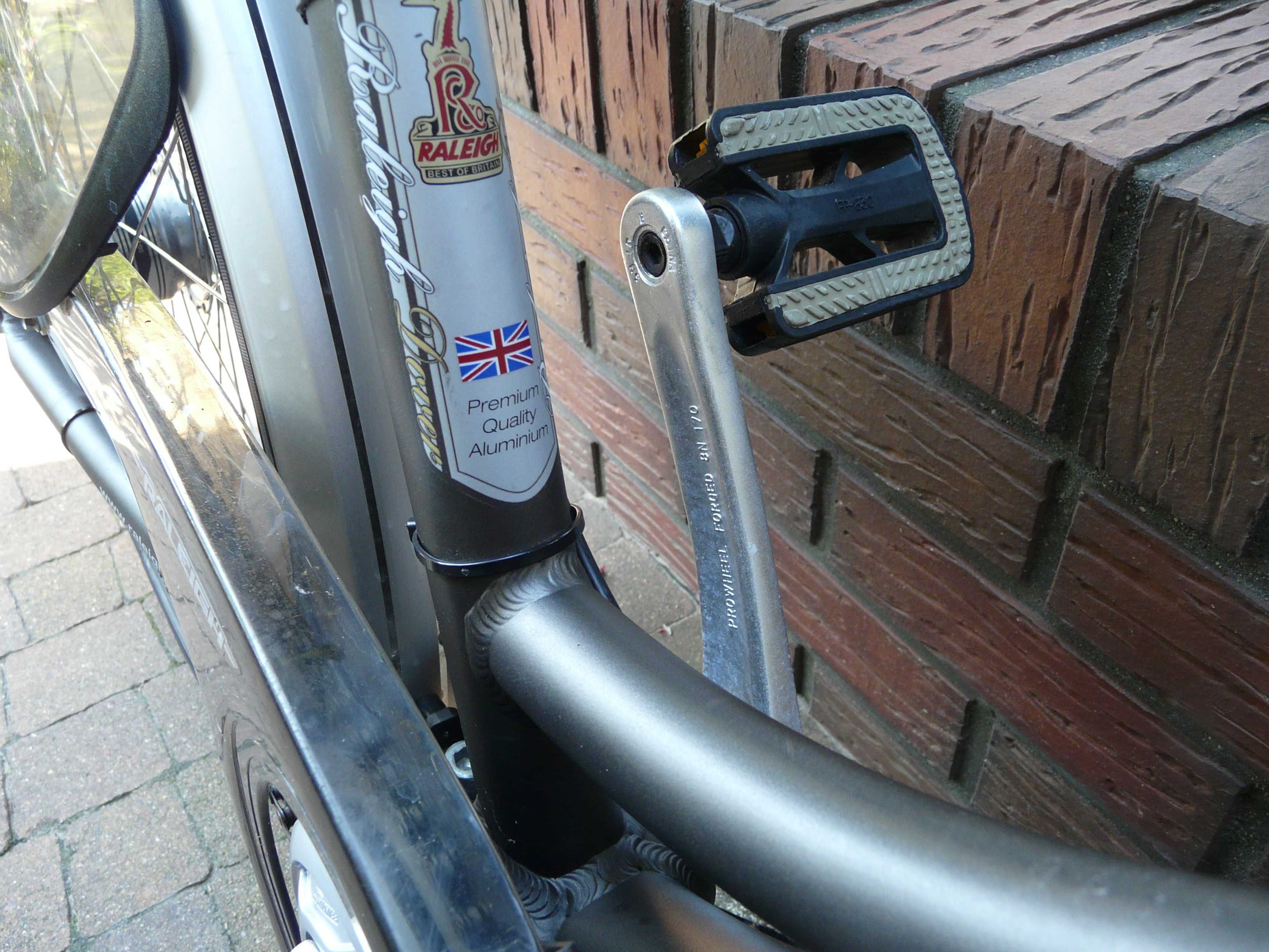 Rower miejski RALEIGH Dover Alm 26"/45 nożny hamulec-Britisch