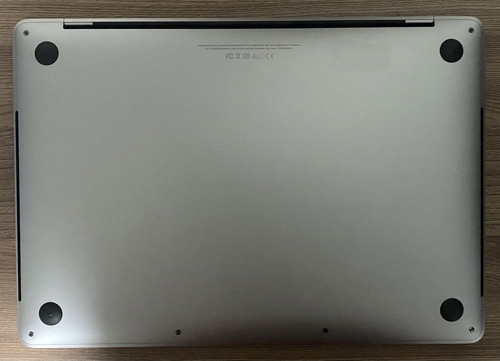 Apple MacBook Pro 13 2016 retina touchbar 80%+ 8/256 core i5 ноутбук